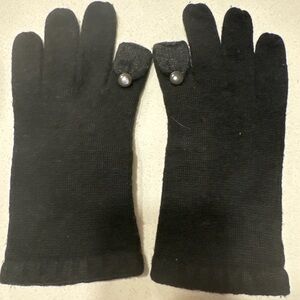 Portolano Black Gloves with Button Accent